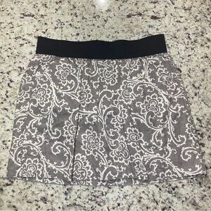 Ann Taylor Loft 100% Linen Gray Paisley Skirt Size 8 Zip Pleated Gathered Flare